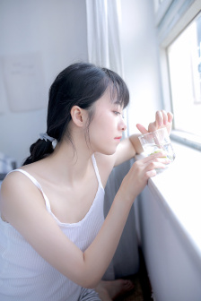 白衣校花与大长腿3